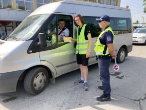 AKCIA bezopasnost 2606241 3 Ловешки ученици с акция по пътна безопасност „Ваканция! Да пазим децата на пътя!“