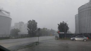 buria lovech 306241 От ОД на МВР Ловеч съобщават за получени множество сигнали след разразилата се силна буря в област Ловеч