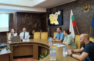 dobrovolci 2106241 2 Областният управител Дора Стоянова беше домакин на работна среща за дейността на доброволните формирования за предотвратяване или овладяване на бедствия, пожари и извънредни ситуации и отстраняване на последиците от тях
