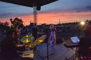 jazz devetaki 1806241 3 ФЕСТИВАЛЪТ „JAZZ ПОД ЗВЕЗДИТЕ НА ДЕВЕТАШКОТО ПЛАТО“, ПОСВЕТЕН НА СЕЛАТА В РАЙОНА СТАВА НА ДЕСЕТ ГОДИНИ