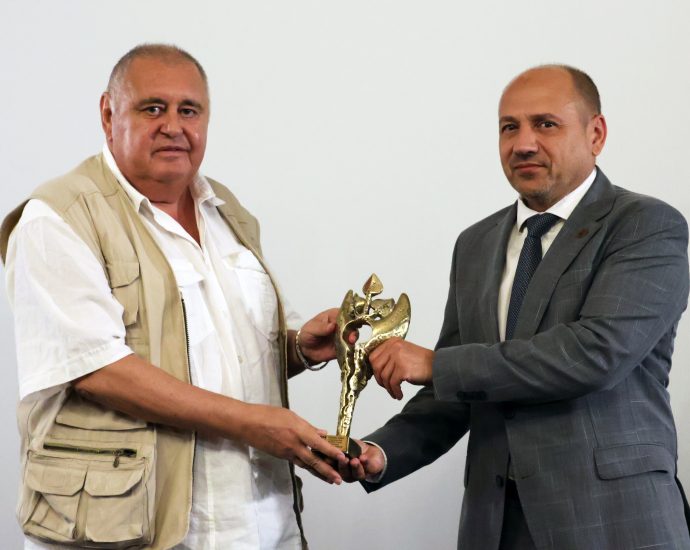 nagrada dimov 2506241 2 Носител на националната литературна награда „Проф. Димитър Димов“ стана проф. Златимир Коларов