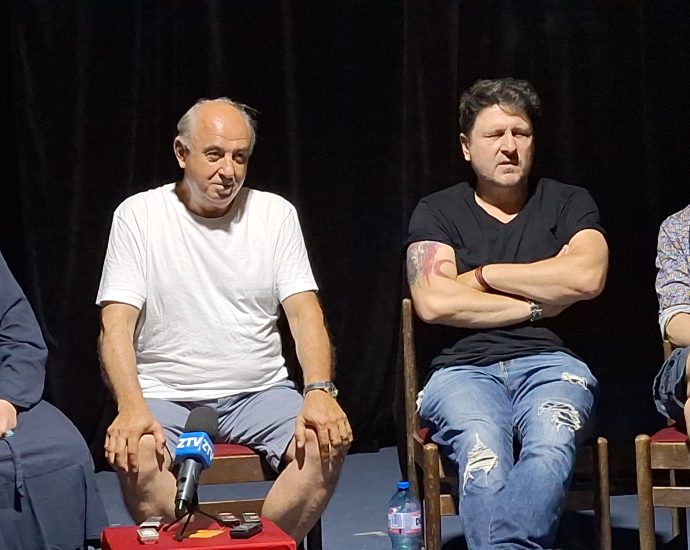 teather lovech 2606241 1 Спектакълът "Зимните навици на зайците" с премиера на 1 юли в Ловеч, на 2 юли е в столицата