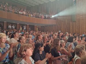 premiera zaicite 207241 3 Премиерата на "Зимните навици на зайците" в Ловеч оправда надеждите за сериозно и завладяващо зрелище