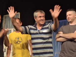 scenichni rabotnici 307241 1 С уважение и внимание към приноса на сценични служители от Драматичен театър "Борис Луканов" - Ловеч. Четирима от тях бяха наградени