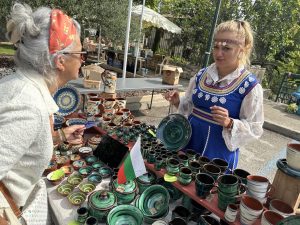 troyan france 3007241 8 Троянски керамци представиха своите произведения на традиционен празник във френския град Перн-ле-Фонтен
