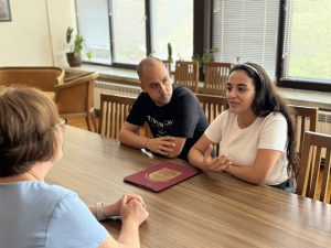 darenie troyan 2908241 2 Младото семейство Цветелина и Николай Котовски дари средства за Общинския фонд за асистирана репродукция към Община Троян