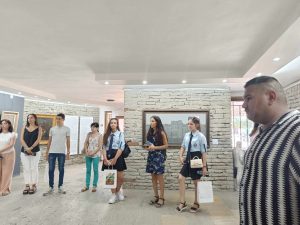 ou maldej 140241 1 По случай Международния ден на младежта 12 август областният управител Дора Стоянова награди десет ученици от област Ловеч, отличили се през годината с активна работа при реализиране на младежки инициативи и социално значими каузи