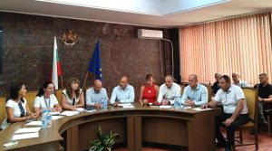 ou sreshta otpadaci 3008241 2 Кметът Петков: Обществото не е готово за новия начин на управление на отпадъците