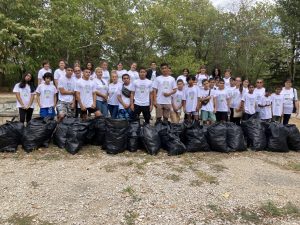 chistene lovech 1409241 2 50 служители на Община Ловеч се включиха в кампанията „Да изчистим България заедно“