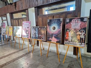 izlojba plakati 2809241 2 Драматичен театър „Борис Луканов“ – Ловеч се включи във Фестивала на побратимените градове със своя изложба на Покрития мост