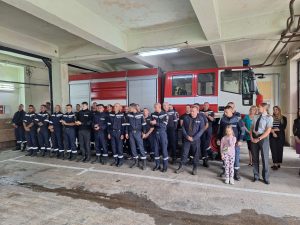 pojarna 1109241 1 Кметът поздрави ловешките огнеборци с професионалния им празник. Шестима пожарникари от Районната служба в Ловеч са отличени с писмена похвала за постигнати високи резултати в служебната дейност