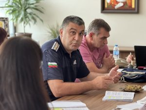 sreshta shum 1109241 3 По инициатива на Кмета Михайлова и д-р Петьо Маринов в Троян се състоя среща по темата за шума