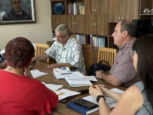 sreshta shum 1109241 4 По инициатива на Кмета Михайлова и д-р Петьо Маринов в Троян се състоя среща по темата за шума