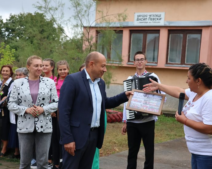 umarevci praznik 1409241 1 Умаревци чества вчера празника на селото и 95 години Народно читалище „Васил Левски – 1929 г.“