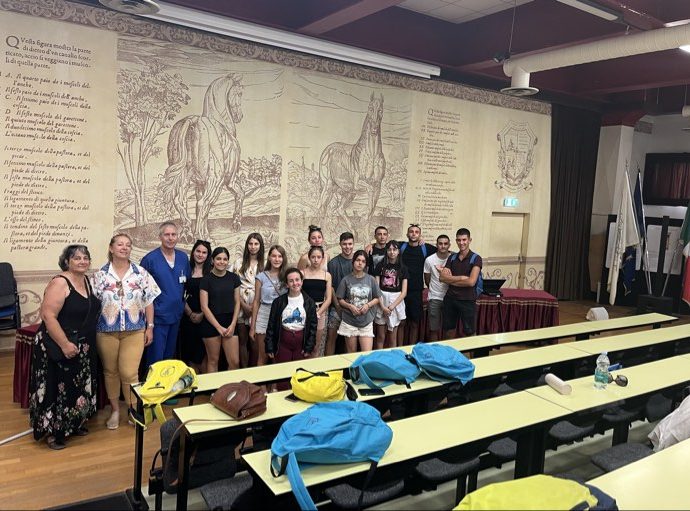 veterperasmus 1309241 1 ALMA MATER STUDIORUM - Università di Bologna посрещна Националната гимназия по ветеринарна медицина в Ловеч