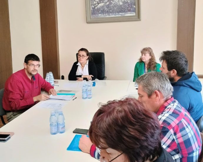 epz komisia 3101241 1 На територията на област Ловеч няма регистрирани огнища на шарка по дребните преживни животни, инфлуенца по птиците и африканска чума по свинете,
