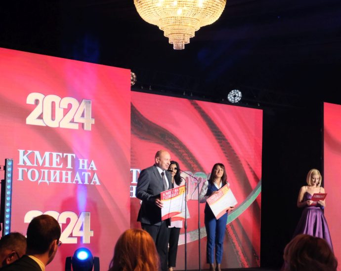 kmet godina 1710241 Кметът на Община Ловеч Страцимир Петков е победителят в категорията „Туризъм и култура“ (средна община) на конкурса „Кмет на годината“ 2024, организиран от Кmeta.bg
