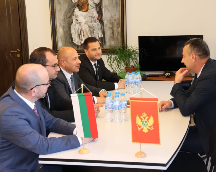 kmet montenegro 2310241 3 Кметът Страцимир Петков прие днес кмета на побратименият ни Колашин, Черна Гора, Петко Бакич