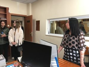 otvoren vrati sad 2510241 3 Над 60 деца от 4 ловешки училища посетиха Окръжен съд – Ловеч в Деня на отворени врати. Поводът беше Европейският ден за гражданско правосъдие