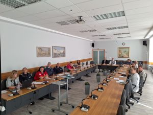 trenorovka shtab 910241 2 Тренировка под формата на семинар на тема „Действия на общинския щаб за изпълнение на плана за защита при бедствия и съставните части на Единната спасителна система при възникване на наводнение на територията на общината“ бе проведена днес в Ловеч