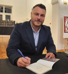 Михайло Свидерски ЛОВЕЧ 2210241 Македонският писател Михайло Свидерски ще гостува в Ловеч