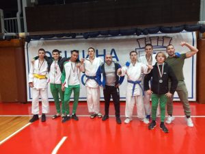 Jiu Jitsu 1811241 Състезателите на СК "Джу Джицу Вароша" спечелиха две златни, две сребърни и три бронзови отличия от турнира за Националната купа по Джу Джицу