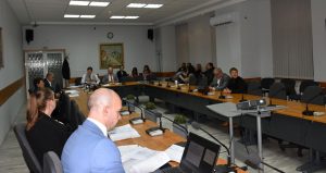 obsajdane tbo 2711241 1 Пред празна зала Община Ловеч проведе обществено обсъждания касаещи увеличение на Такса битови отпадъци