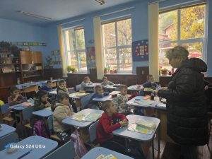 teteven 1811241 4 Ученици от всички училища в Тетевен се включиха в отбелязването на Световния ден за възпоминание на загиналите при пътни инциденти