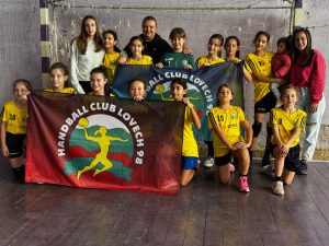 handball momicheta lovech 212241 1 Момичетата на ХК“Ловеч 98“ победиха Нови пазар и загубиха от Вицешампиона ХК „Шумен 98“