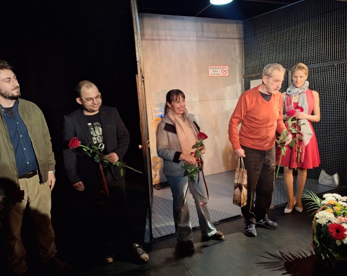 theetre lovech 912241 1 „Асансьорът“ на Драматичен театър „Борис Луканов“ в Ловеч тръгна устремно нагоре след успешна премиера на 8 декември 2024 г.