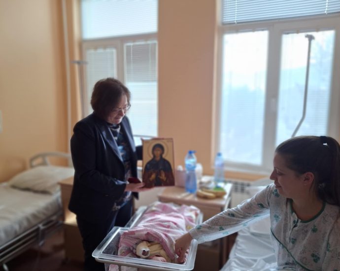 Bebe troyan301251 Даяна е първото троянско бебе за 2025 година