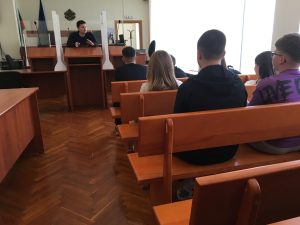 lekcia sad deca 1001251 1 Прокурор от РП – Ловеч обясни на седмокласници участието на деца в досъдебни и съдебни процедури