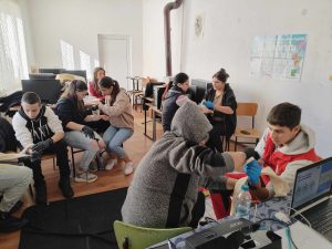 obuchene red cross 1001251 1 СПЕЦИАЛИЗИРАНО ОБУЧЕНИЕ ПО ПЪРВА ДОЛЕКАРСКА ПОМОЩ ПРЕМИНАХА МЛАДИТЕ ДОБРОВОЛЦИ ОТ АПРИЛЦИ