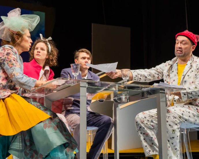 teater lovech 2301251 2 Втората театрална премиера за новата година на Драматичен театър "Борис Луканов" - Ловеч, е комедията