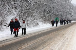 chestvane levski 1902251 5 С гражданско поклонение и военен ритуал  пред паметника на Левски в Ловеч бяха отбелязани 152 години от гибелта му