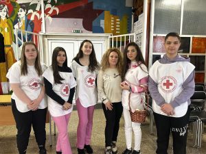 red cross 2602251 2 С изнасяне на открити уроци, презентации и ролеви игри на тема „Заедно срещу тормоза в училище!“ младите червенокръстци от клуб Ловеч, Тетевен, Летница и Луковит казаха днес „МОЖЕМ ДА БЪДЕМ ПО-ДОБРИ!”
