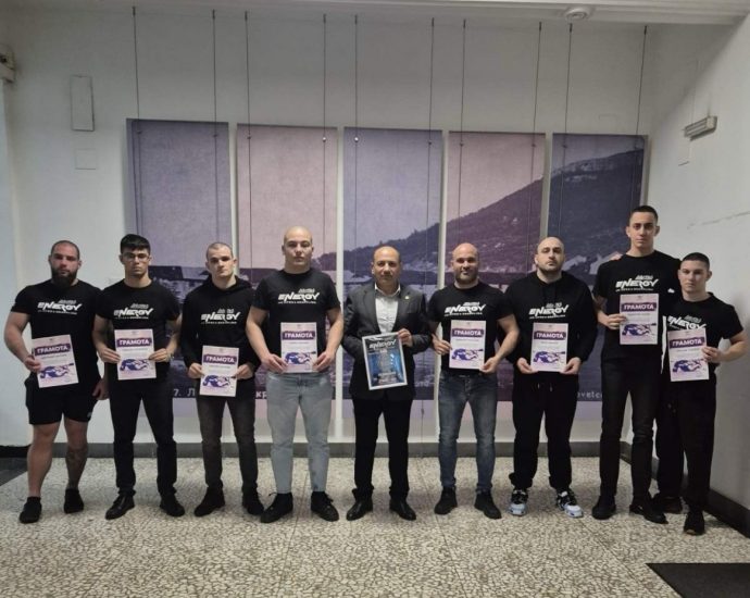 Energy Grappling Team 2803251 1 Кметът на Община Ловеч Страцимир Петков се срещна със състезателите от ловешкия клуб Energy Grappling Team