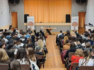 Nacionalno sastezanie Lovech 1003251 Деветокласничка от Ловеч е сред победителите в XIV национално състезание по немски език