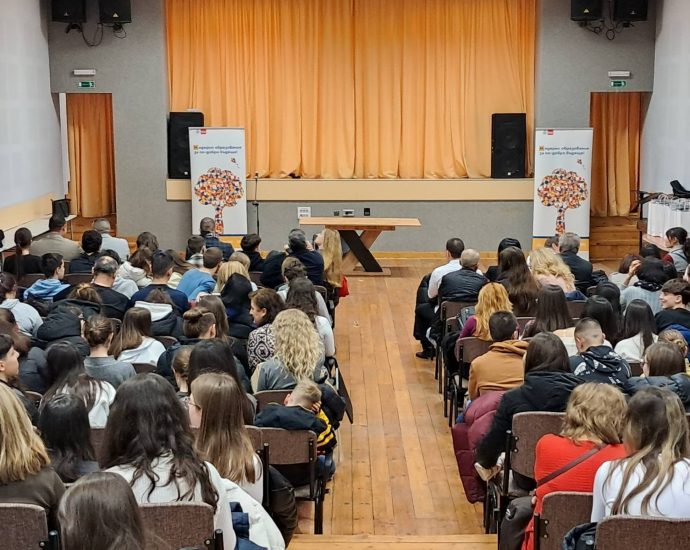 Nacionalno sastezanie Lovech 1003251 Деветокласничка от Ловеч е сред победителите в XIV национално състезание по немски език