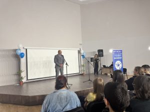 fizika lovedch 1403251 2 В Ловеч се откри Пролетното национално състезание по физика. В него ще се включат общо 330 участници от цяла България, от VІІ до ХІІ клас