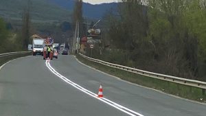 bg izvor 904251 3 Започна обезопасяването на участъка от път I-4 край село Български извор