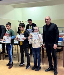 deca shah 1404251 7 32 момичета и момчета от цялата страна взеха участие в Откритият турнир по ускорен шах за деца в Ловеч