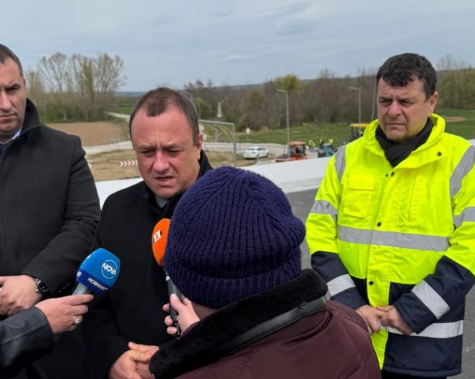 ministar patishta 1104251 До началото на юли пускат движението по АМ „Хемус“ между Боаза и п. в. „Дерманци“, облекчават трафика към Варна, Ловеч и Плевен