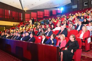 nagrada troyan 1004251 3 На официална церемония, организирана от УНСС, Община Троян получи приз „Най-добра администрация 2024“