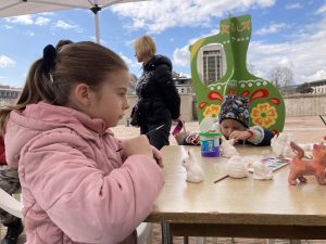 rabotilnichka 1404251 3 Община Ловеч благодари на всички деца, родители и учители включили се в специалната пролетна работилница