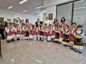 teteven lazarki 1104251 1 Лазарки посетиха Община Тетевен