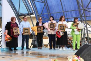 24maj lovech 2405251 4 Ловеч тържествено отбеляза 24 май с молебен, празнично шествие и награди за изявени учители