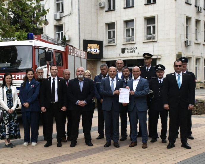 erfurt lovech 1105251 3 В навечерието на празника на Ловеч – 11 май, градът посрещна официална делегация от побратимения немски град Ерфурт, Германия