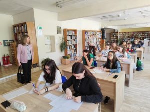 ezikovo sastezanie 1605251 1 „Българският език без чуждици“ – 49 ученици от Ловеч участваха в езиково състезание