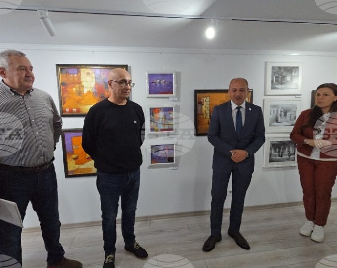 izlojba nistorov mostove 1505251 1 Живопис и графика представи художникът Румен Нисторов в арт галерия „Мостове“ в Ловеч